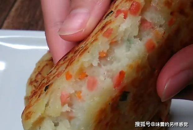 原料|早餐分享好吃的火腿土豆饼,软嫩鲜香,简单味美,大人小孩都爱吃