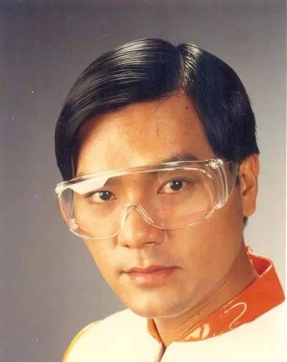 52岁林家栋出道30年饰演配角深入人心与华仔17载兄弟情深