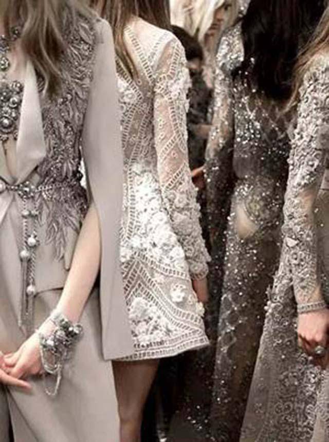 加点 衣服、裙子这么单调,不如加点“蕾丝”元素,上身优雅洋气又高级