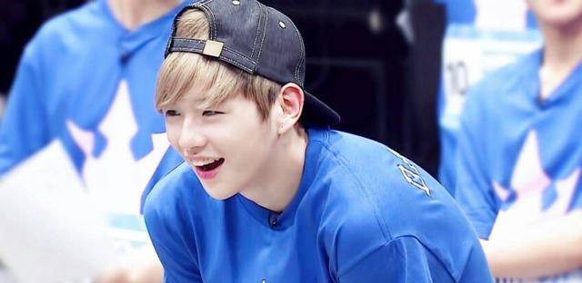 姜丹尼尔,2017年以选秀节目《produce101第二季》第一名的成绩c位出道