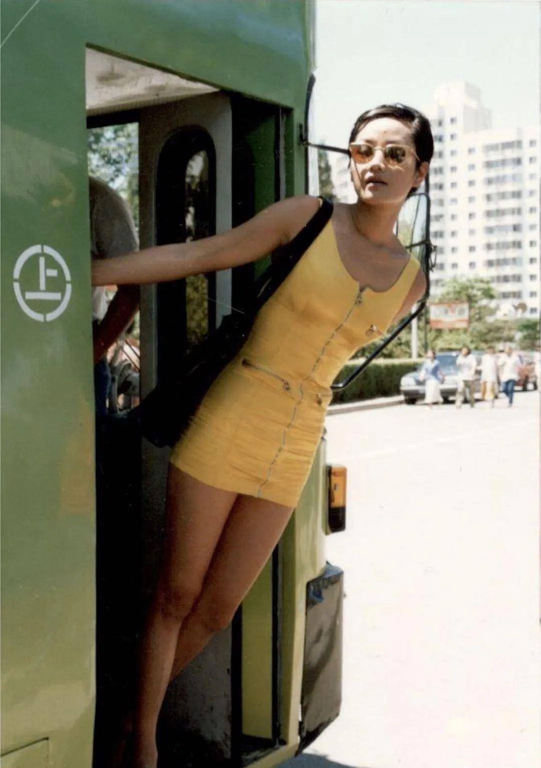 50岁李亚鹏官宣再婚生子他的恋爱运为何如此开挂