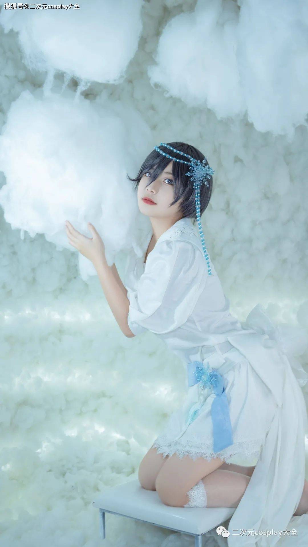 唯美|《黑执事》夏尔冰雪cos，唯美灵动，眼睛好有吸引力