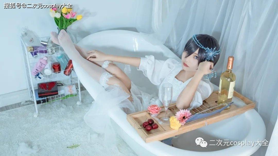 唯美|《黑执事》夏尔冰雪cos，唯美灵动，眼睛好有吸引力