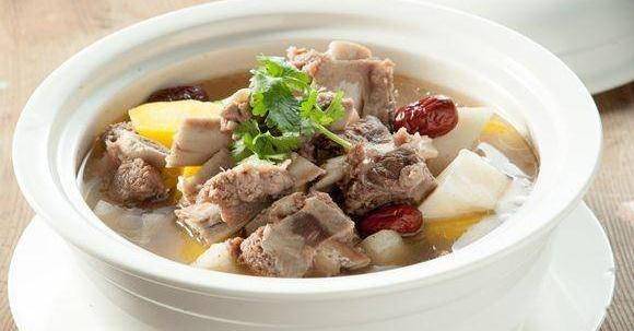 熬骨头汤时 不少人都把 水 用错了 难怪汤不白不鲜还浑浊 杂质 冷水 热水