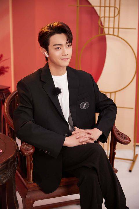 原创许凯从小配角跻身一线演员的魅力秘密出道前当过网红曾获国际模特