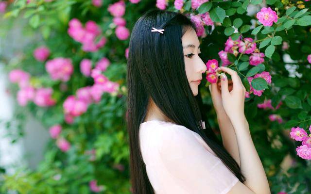 ��������Ů�ϰ����о���  ��һҹ���������Ϸ��Ť��(5)