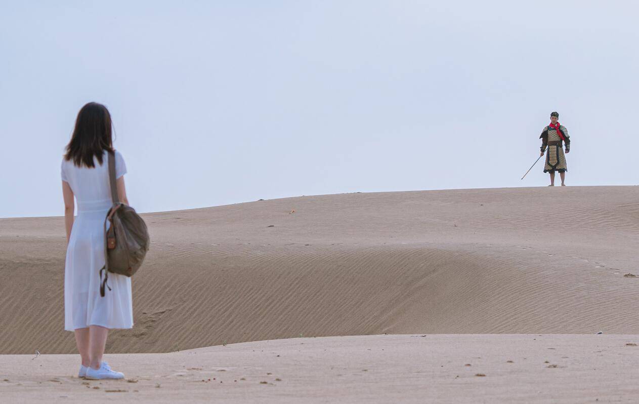 人间|不争论不呛火，他的点评却比全场尬夸都真实，王晶真是人间清醒！！