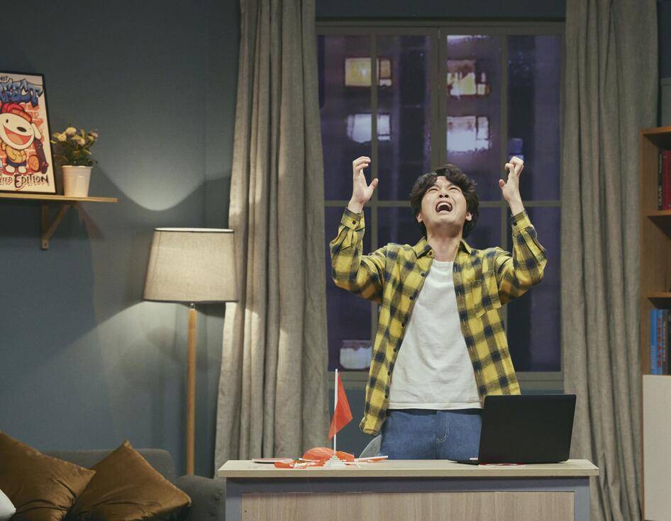 喜剧|《一年一度喜剧大赛》需要搭配热搜一起看,要不然观众会自我怀疑!!