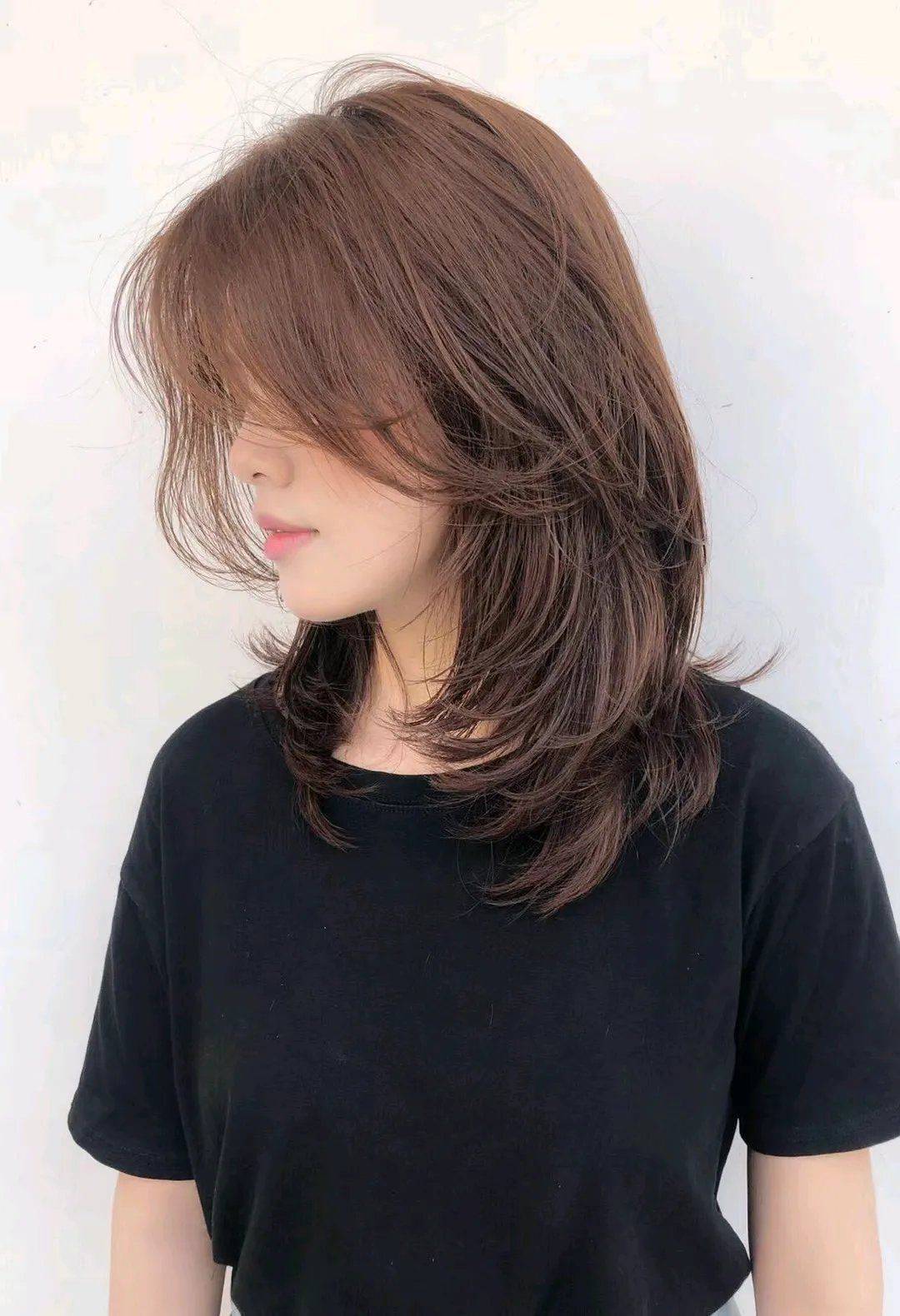 发型头发少个子不高脸盘大，发型就选这3种，保证你满意
