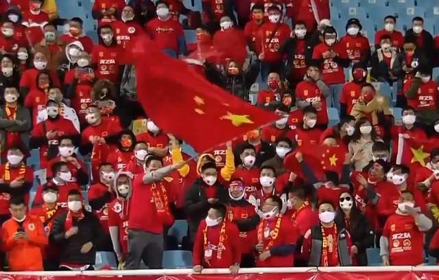 李璇|媒体人：现在中国足球行业秩序规则全坏掉了，说崩盘也不为过！
