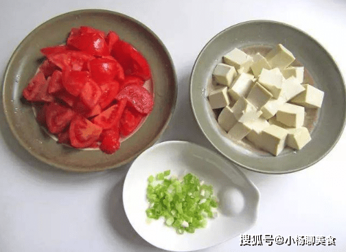 漂亮西红柿和它搭配，女人要多吃，淡斑美白还瘦身，整个人都变漂亮了