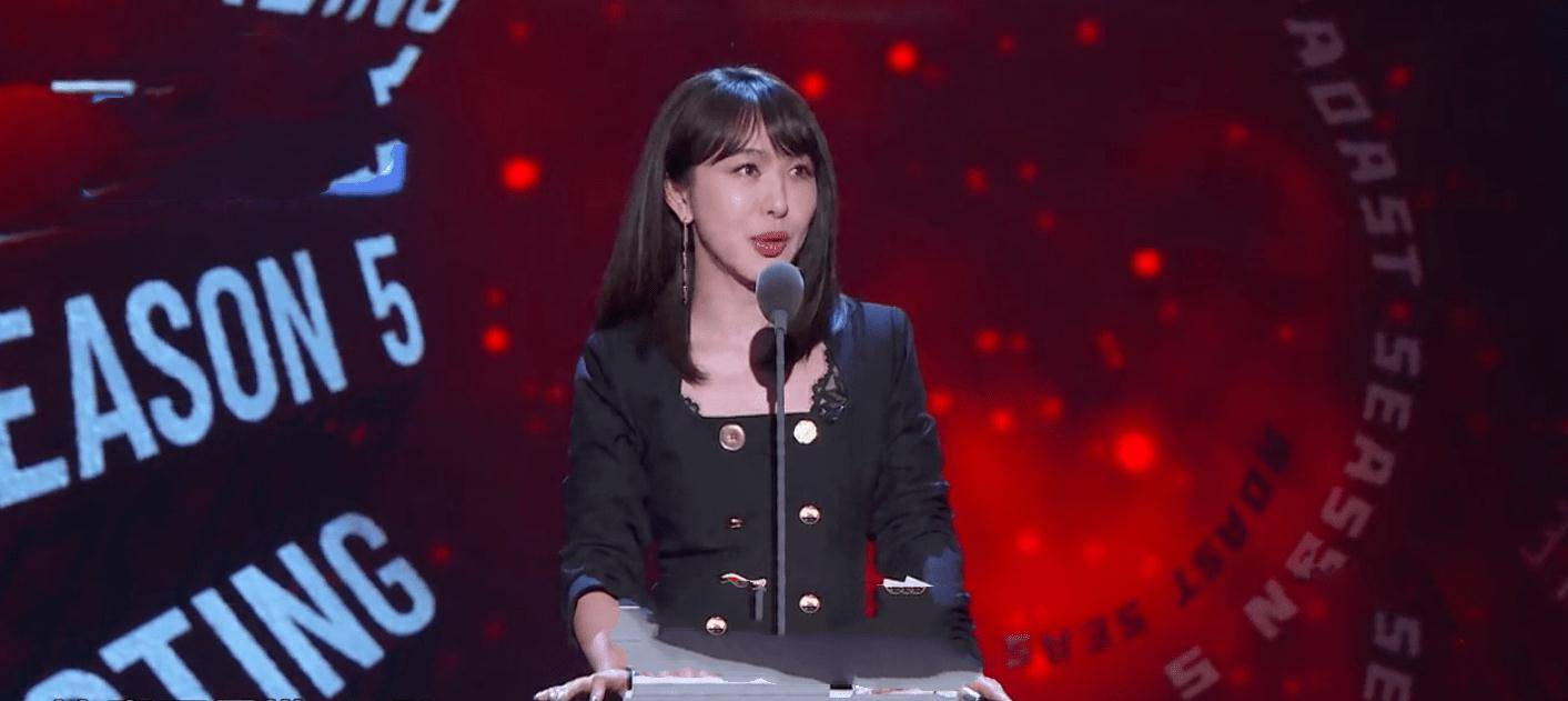 原创李菲儿为假唱鞠躬道歉还疑似回应baby不是谁的姐都会回应