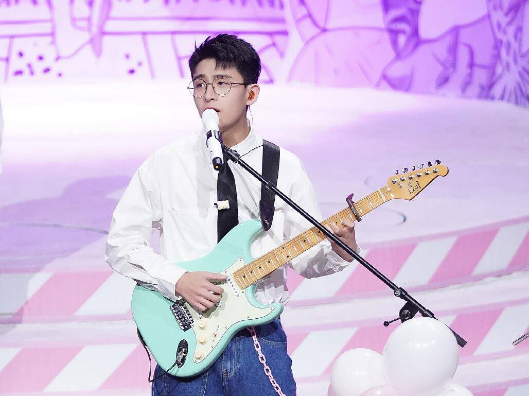 舞台|《闪光的乐队》六公：2队输在选曲，1队输在失误，只有1队意难平！！