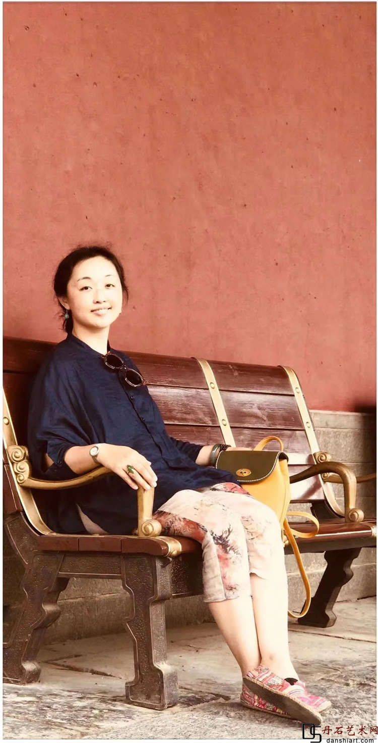 中国现代女性艺术家图片