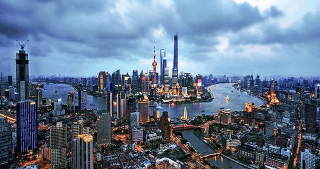 上海2021年gdp_2021年人均GDP排名:北京、上海、江苏前三,福建、浙江前五