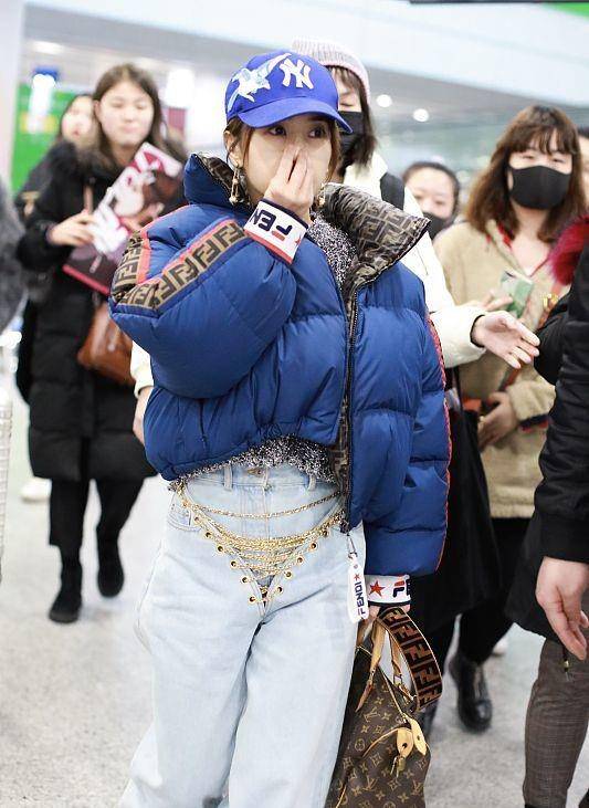 身材 蔡依林的身高不像一米六，穿这么臃肿的棉服，气场直逼一米八