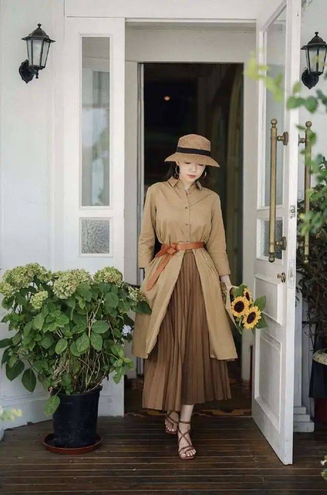 面料 三木博主把“脚踝裙”穿火了，内搭衬衫优雅时髦，比穿大衣还高级