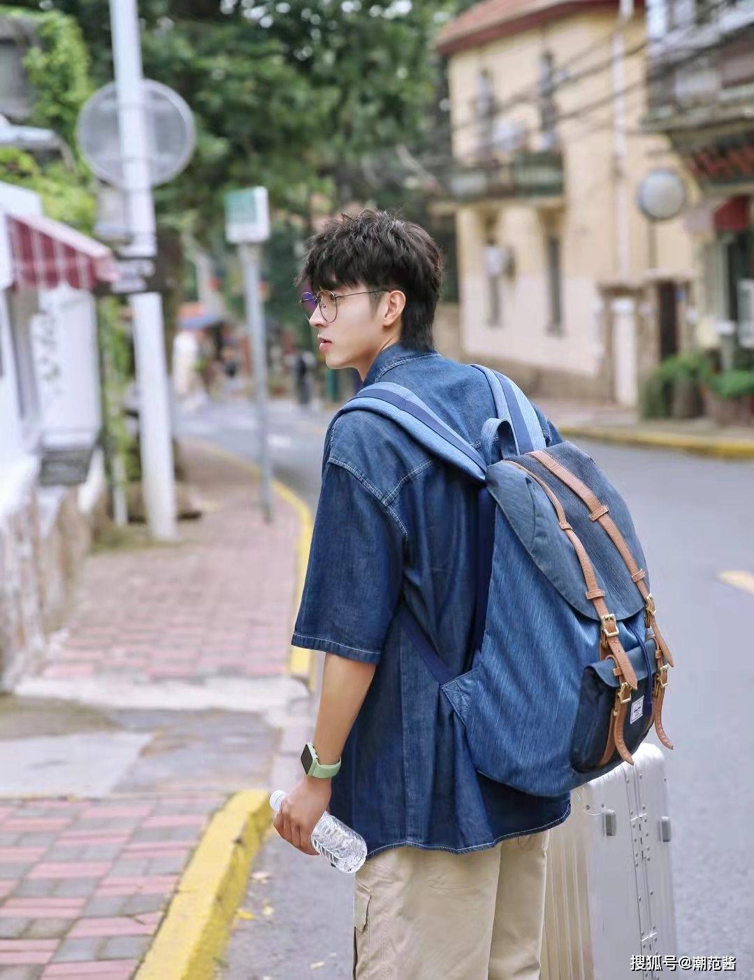 校园系男神穿搭来啦!简约清爽,帮你俘获学姐的心!_衬衫_男生_面料