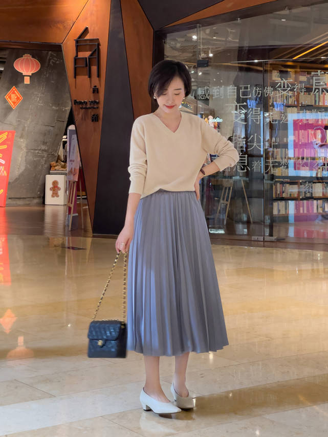 黑色 30+的女性春节穿什么鞋子好看？学会时尚博主这样搭配，简约洋气