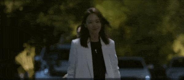 冯绍峰|《心居》首播:海清最抢眼,童瑶太霸气,冯绍峰张颂文最让人惊喜