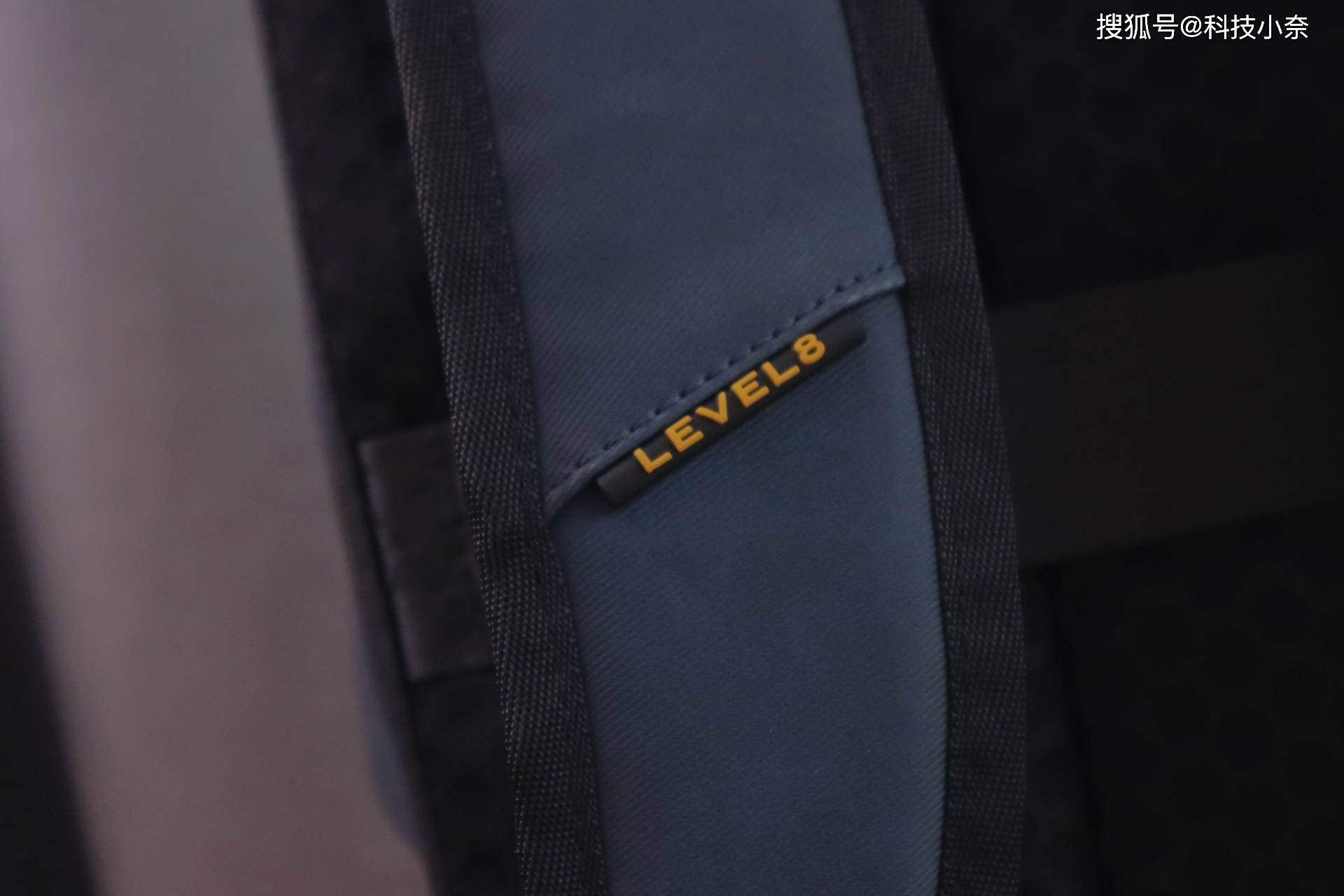 双肩包 颜值与功能兼备，地平线8号零感背包