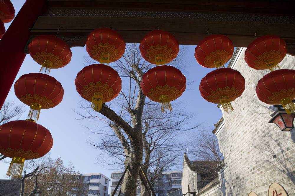 历史|宁波旅游不可错过的特色老街，400多年历史，很多美食还不用门票