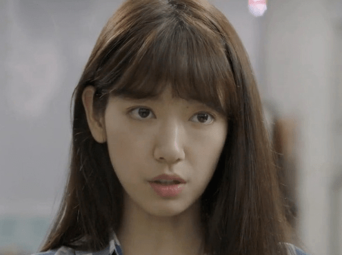 朴敏英8位中韩女神的“颜值克星”!法令纹在脸上“修渠”,个个显老