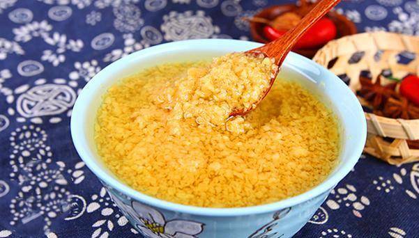 夏天了,教你秘制"万能"蒜蓉酱,烧烤就靠它,配方和做法要收藏_大蒜_蒜