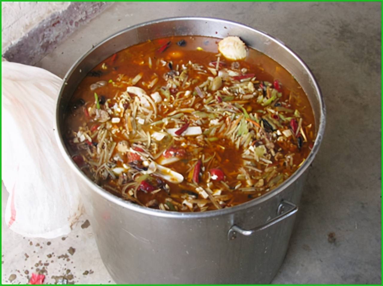 原创国家为何禁止泔水养猪农村以前也这样做猪肉却更好吃