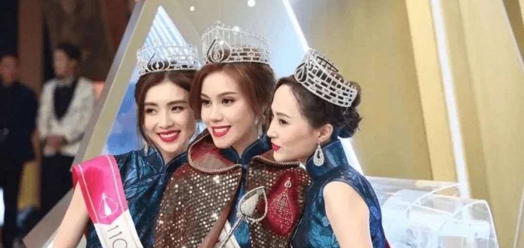 编审:咖喱舞台的灯光打在新一届香港小姐头顶华