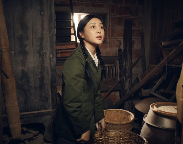 演技|央视李小平新剧首播成王炸,仅1天收视率破1,连追2集收不住啦!!