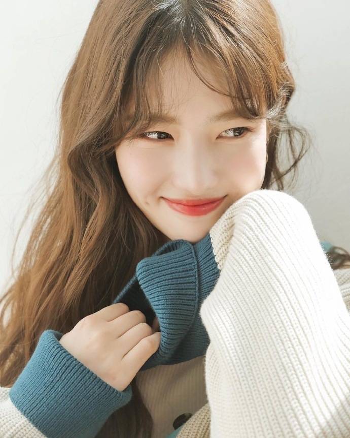 试试下面的拍照动作,大头照上镜又漂亮_镜头_样子_姿势