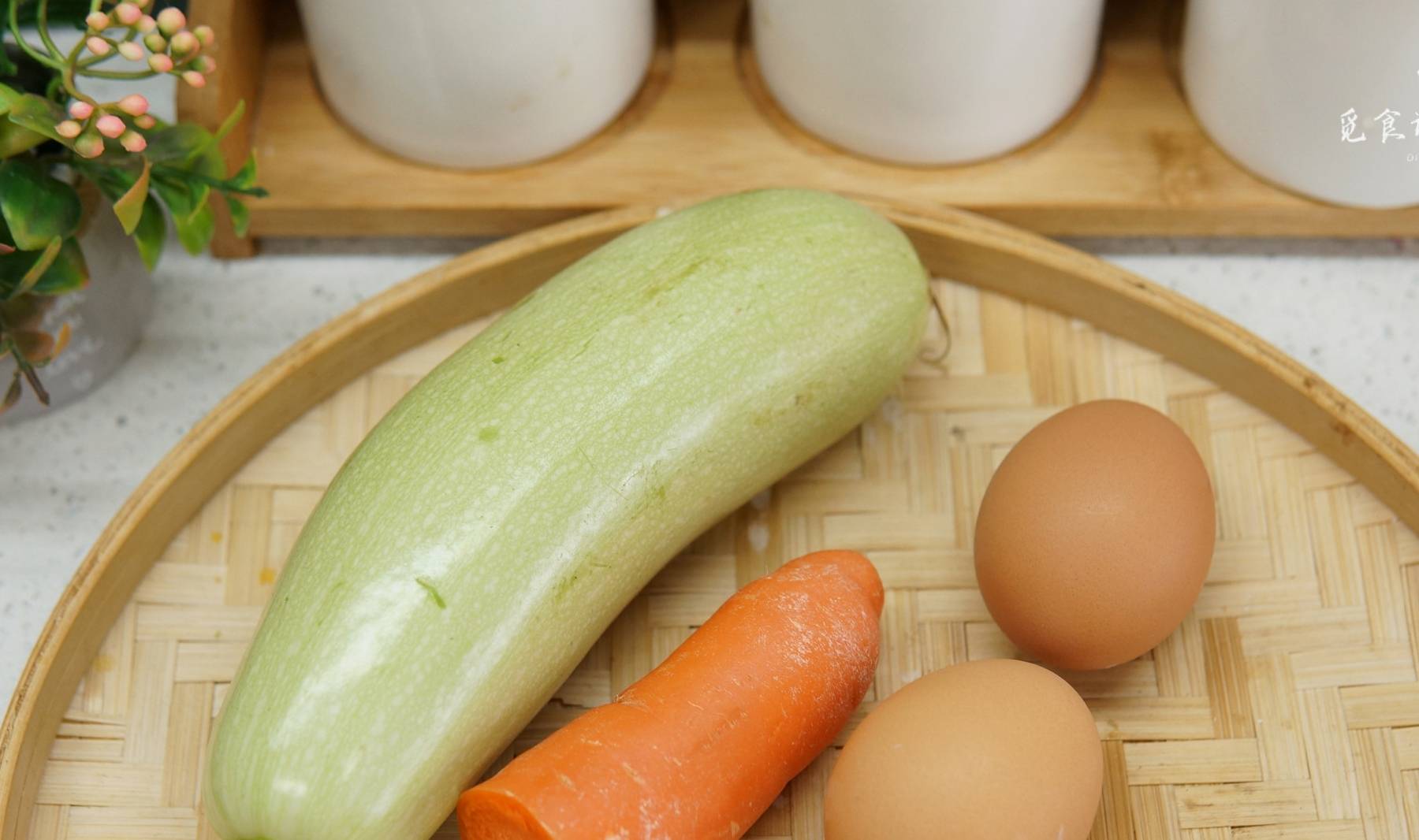 食材|80后小两口,早餐做的西葫芦饼火了,省事好吃,连吃几天也不烦