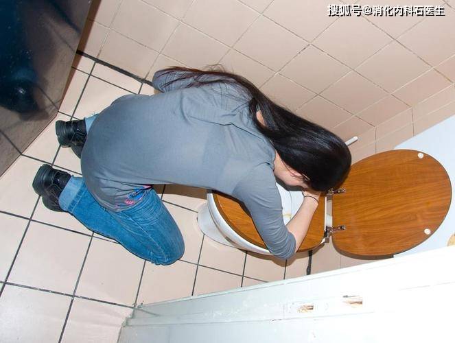 女子腹泻5个月辗转4家医院全院大会诊医生你馒头吃多了
