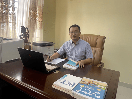 柬埔寨任教的国际中文教师赵雨办公室