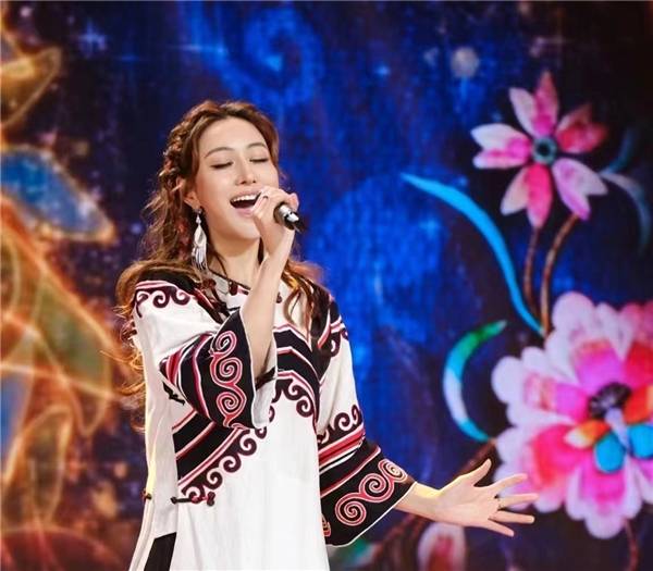 吉古依卓参加cctv3回声嘹亮讲述创业路上的故事