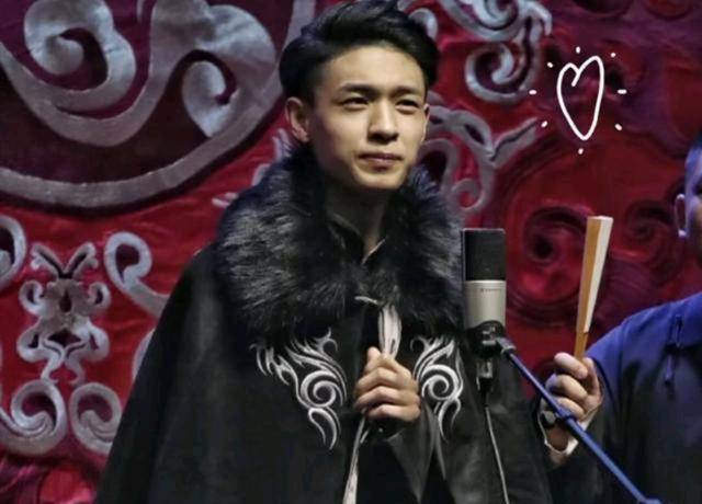 秦霄贤在家不敢照镜子,张鹤伦抢热评引发猜想_老秦_刘筱亭_互动