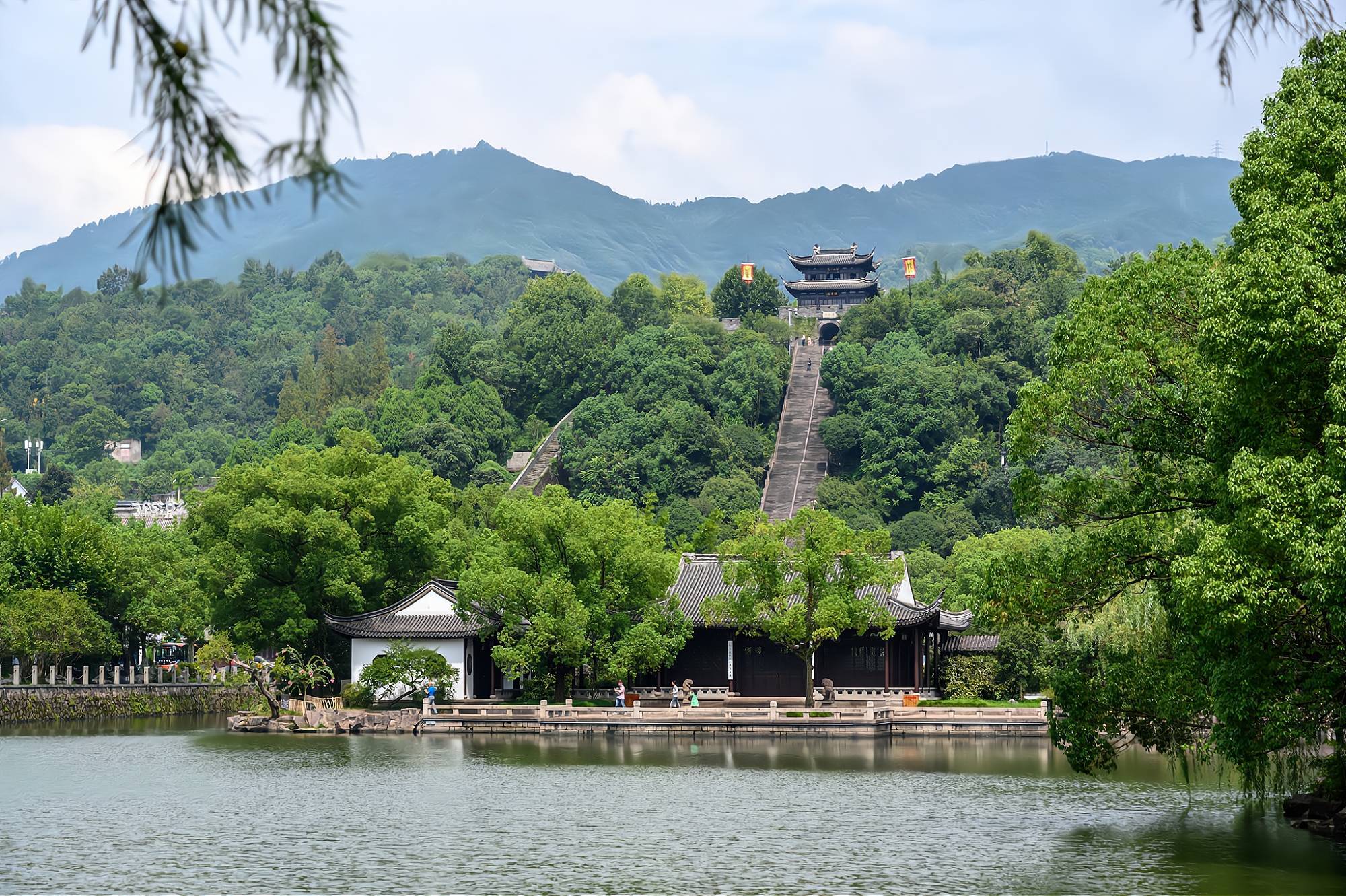 小城|江南私藏的宝藏小城，千年文化遗存与秀山丽水交相辉映，值得一去