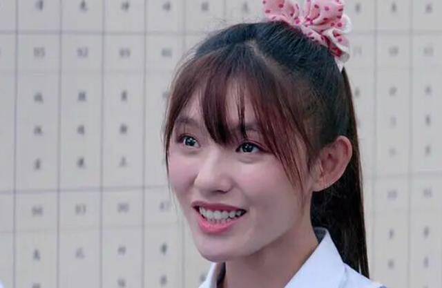 脸部明星整牙后遗症：杨幂脸部松弛，王嘉尔颧骨外扩，宋祖儿法令纹深！！