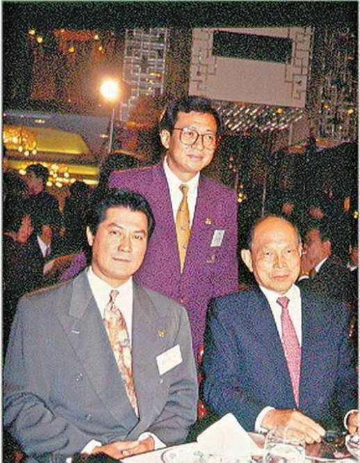 邓光荣_香港_启荣