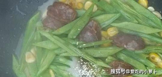 美食|香肠的美味新吃法，烹饪简单，鲜香营养，大人小孩都爱吃