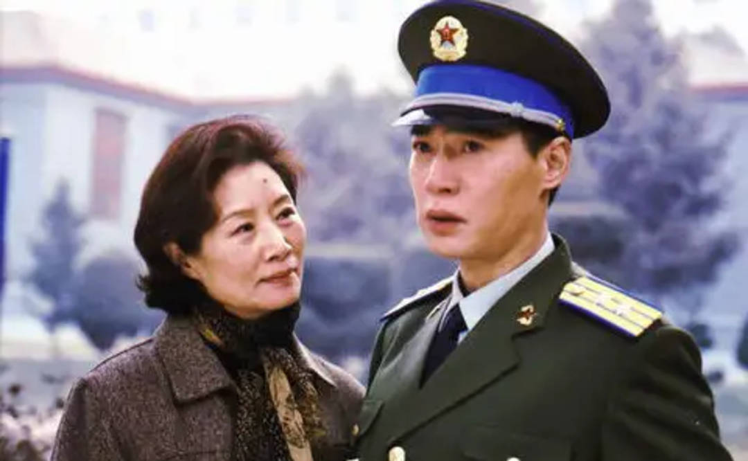 吕中丈夫是小学同学儿子是导演女儿成国家栋梁