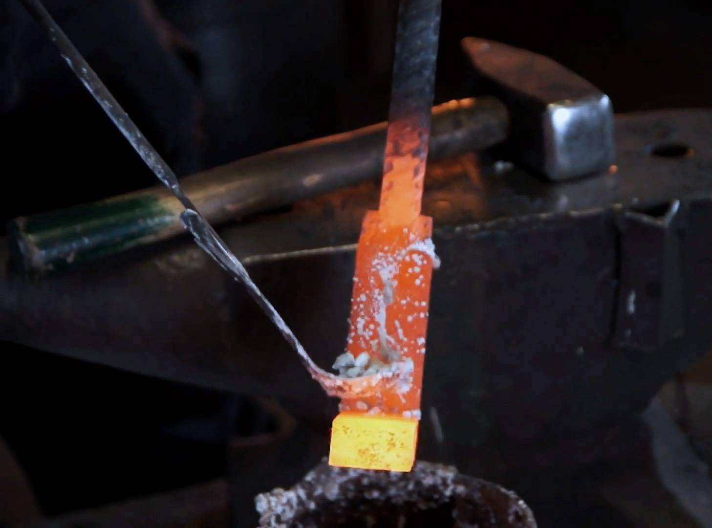 “金刚锥透玉，宾铁剑吹毛”：大马士革钢是如何传入中国的(图3)