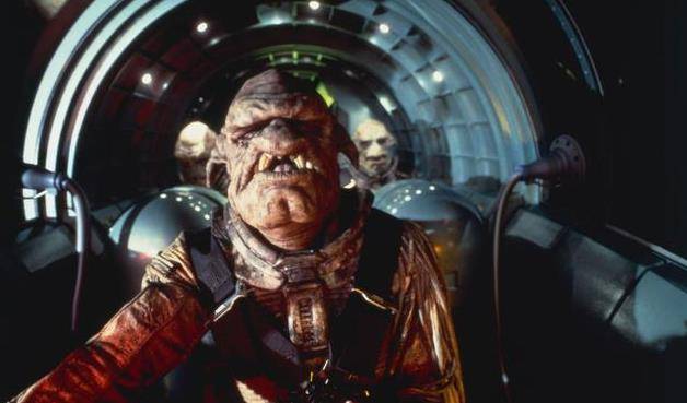 和一具石棺,相传可怕的恶魔每隔5000年就会试图摧毁宇宙中所有的生命