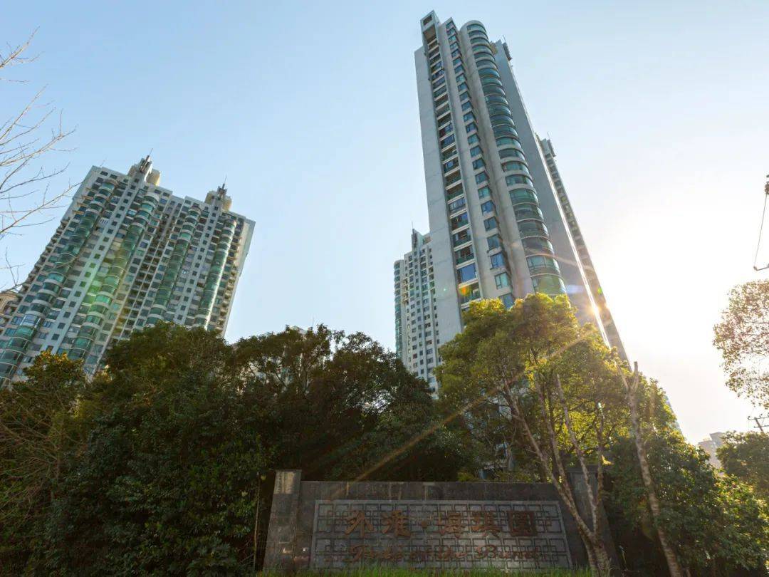 顶楼复式带露台海琪园建面278平4房售价4880万