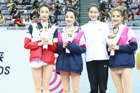 其中的代表比如说张豆豆,赵敬楠等,她们都拥有女神级别的颜值,苗条的