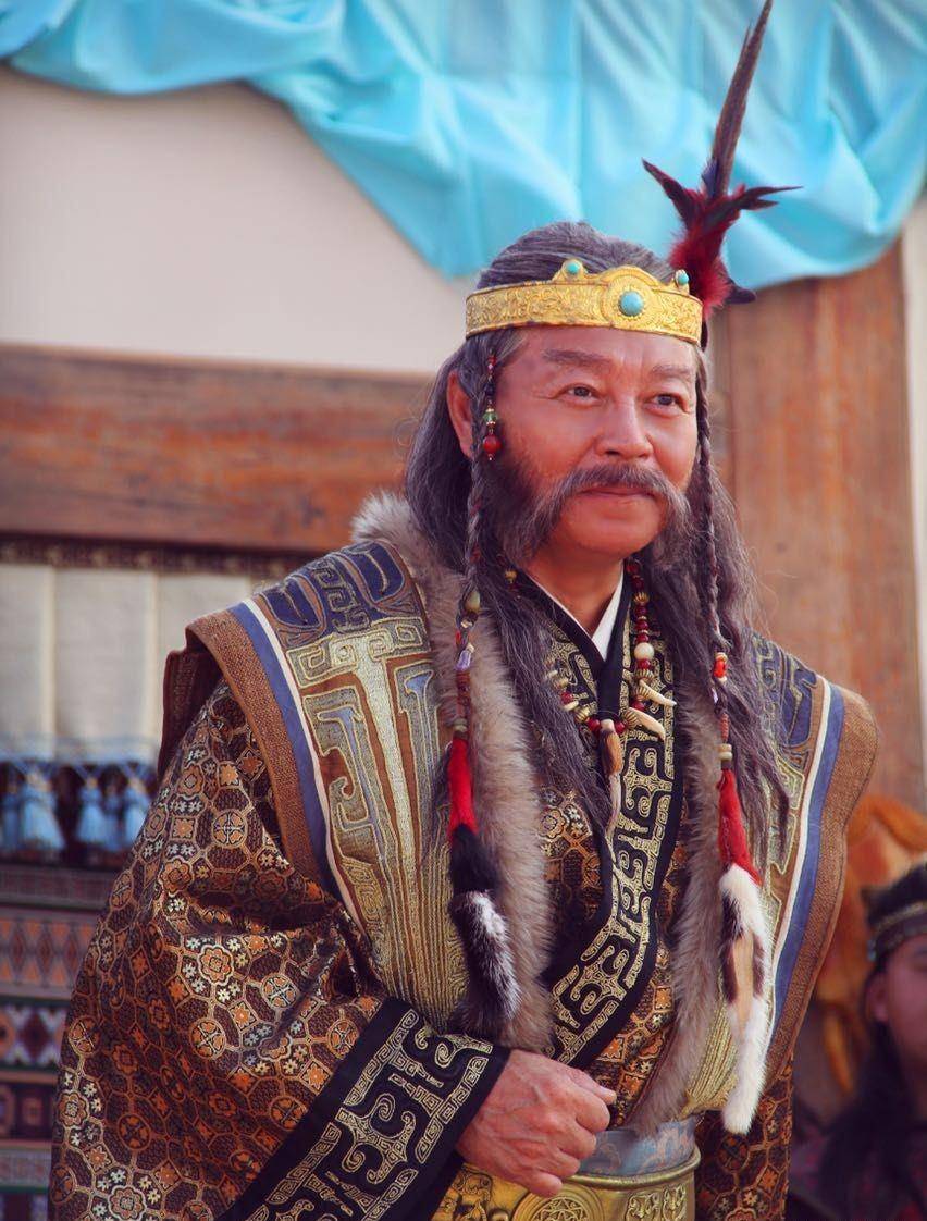 63岁"李逵"赵小锐,与妻子结婚37年恩爱如初,如今家庭幸福_电视剧_电影