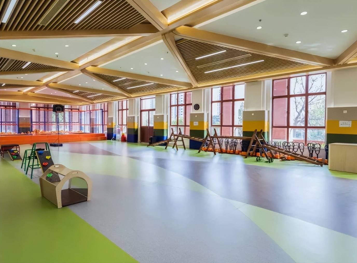 幼儿园变身记佛山布鲁森国际幼儿园突破教室形态的造梦