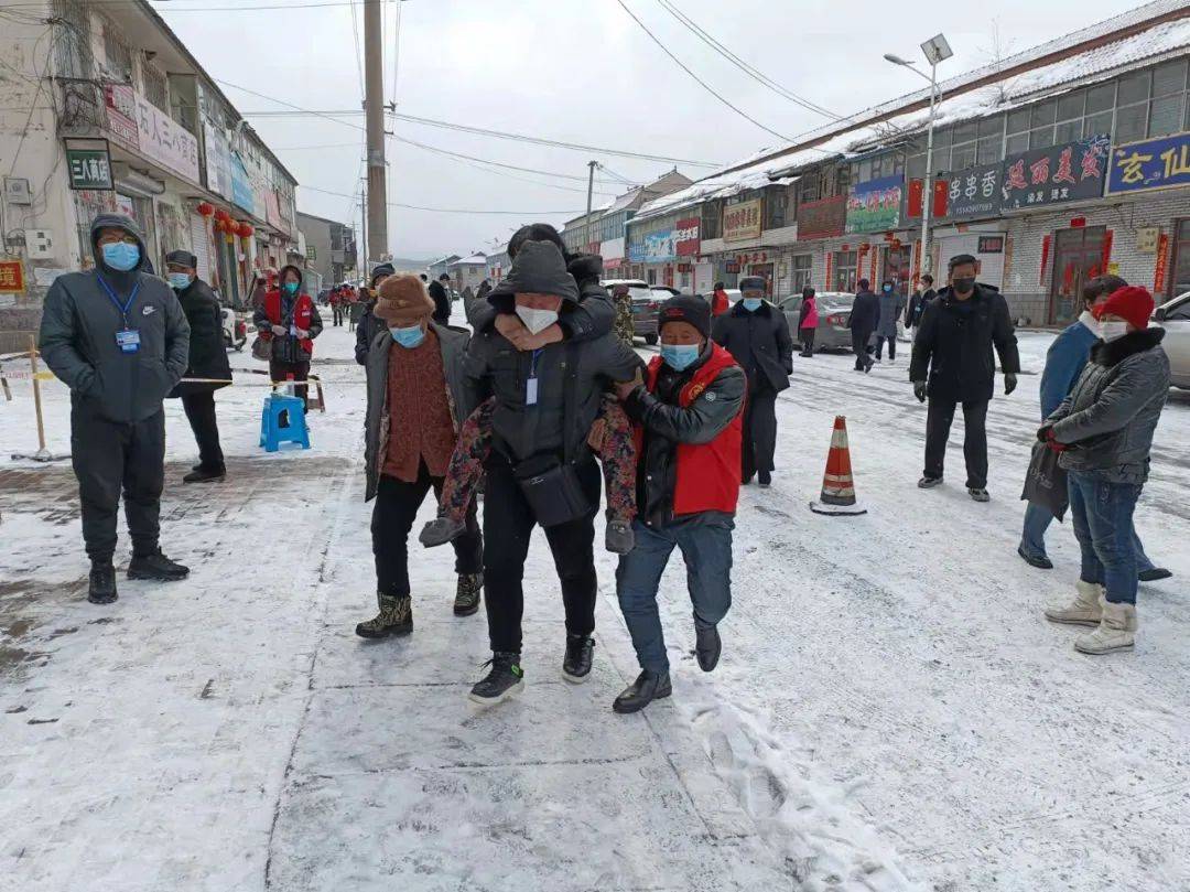 石人镇抗疫一条心共守一座城