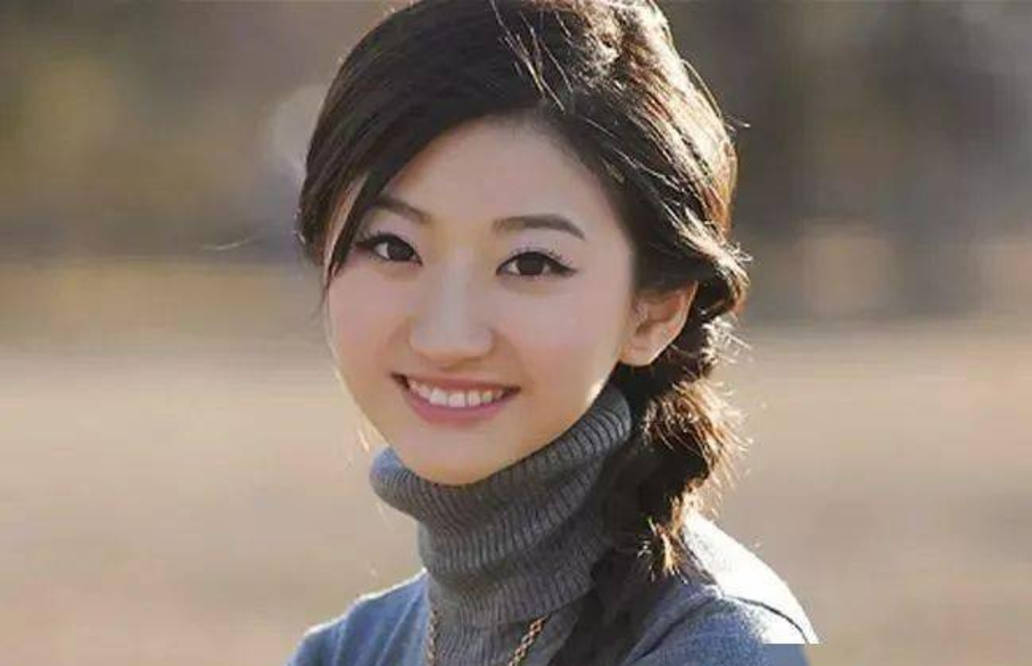 单眼皮女星割双眼皮如跨分水岭，没整好变“悲伤蛙”，成功则变气质美女？